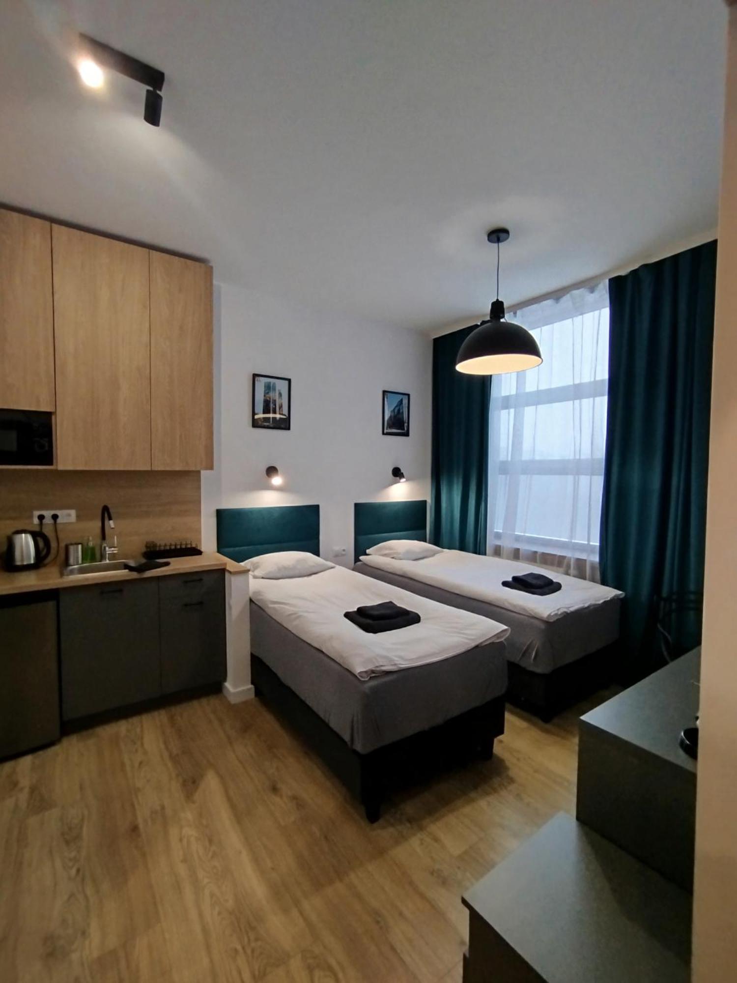 New Adler Bed & Breakfast Łódź Esterno foto