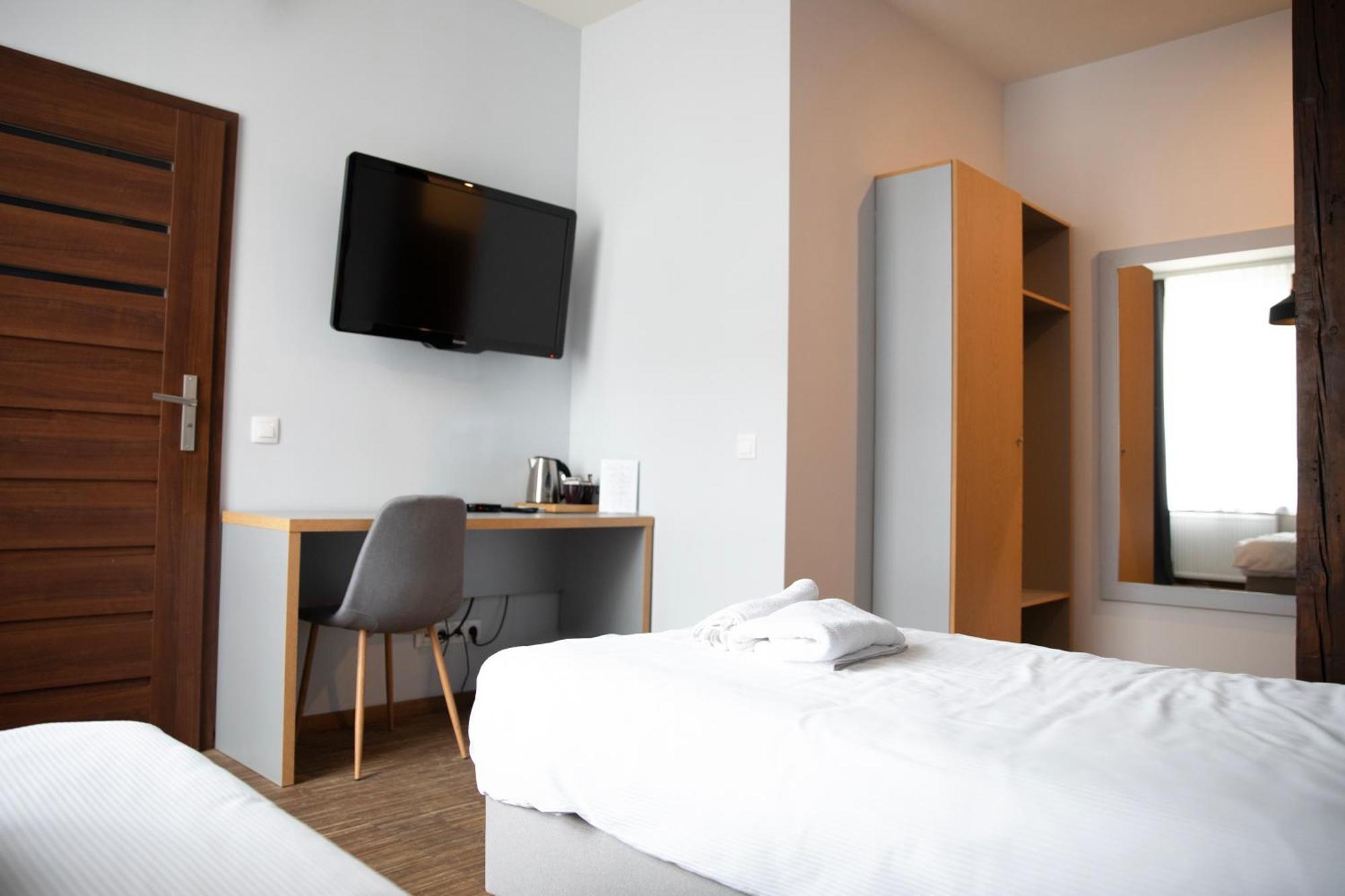 New Adler Bed & Breakfast Łódź Esterno foto